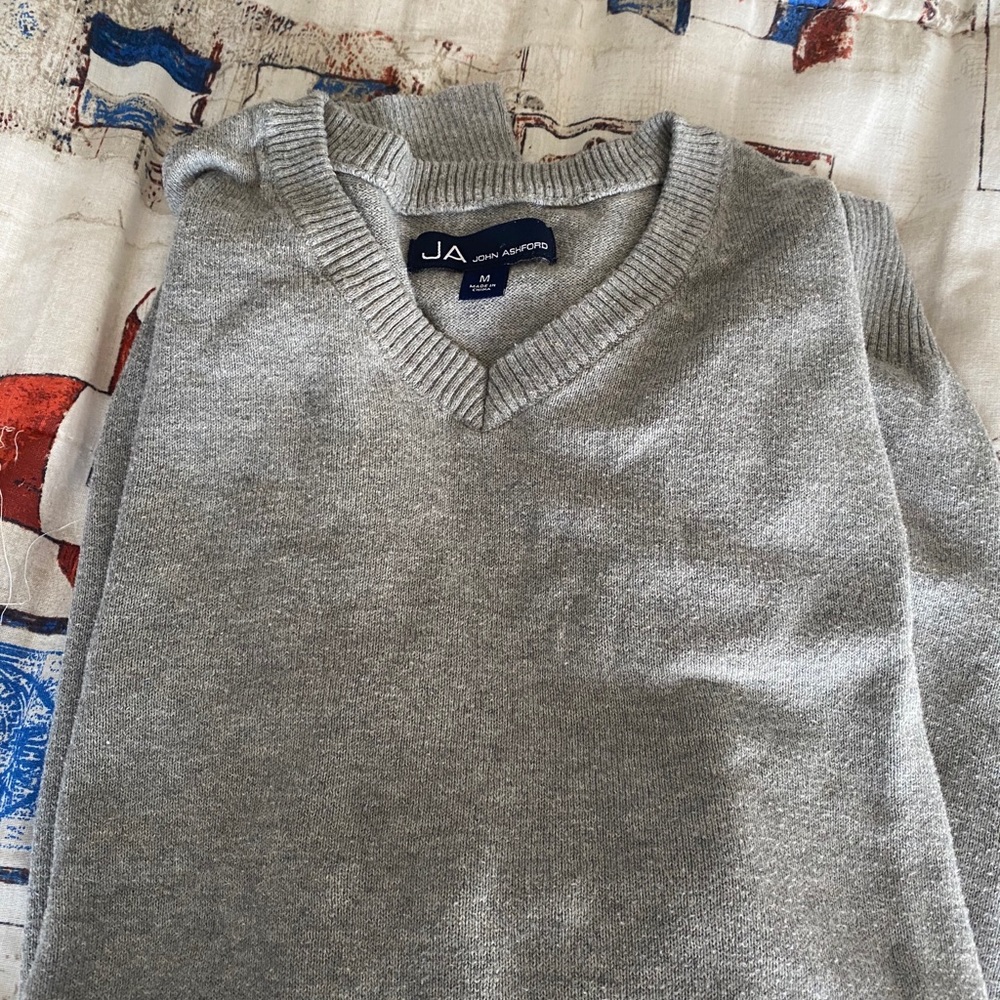 John Ashford Men’s sweater medium